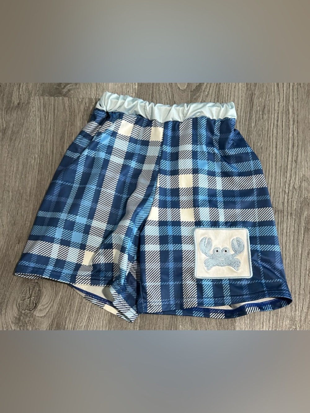 Abby & Evie Boys Blue Plaid Shorts with Crab Patch size 6